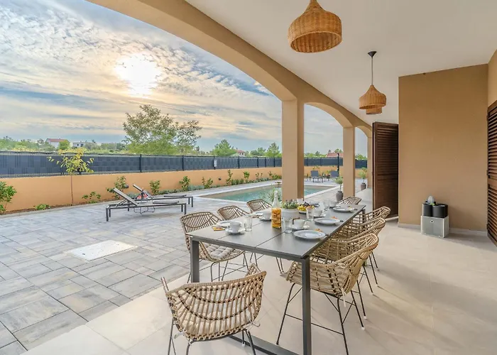 4 Bedroom Cozy In Jovici Jovici (Zadar)