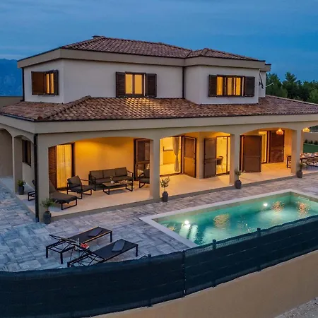 4 Bedroom Cozy In Jovici Jovici (Zadar)