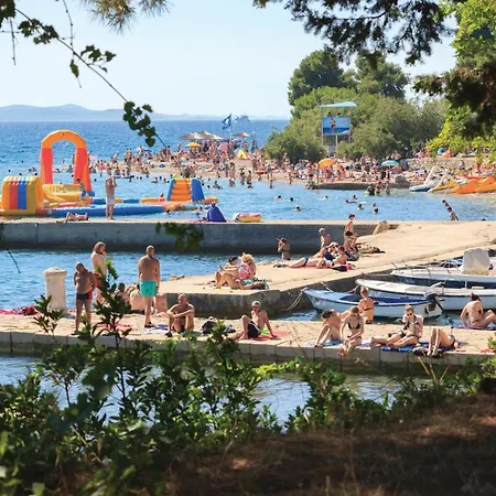 4 Bedroom Cozy In Jovici *