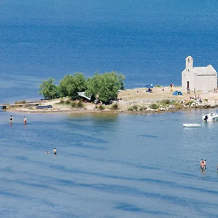 בית נופש 4 Bedroom Cozy In Jovici Jovici (Zadar)