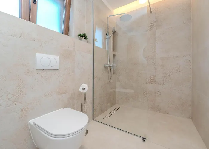 4 Bedroom Cozy In Jovici 度假居 Jovici (Zadar)
