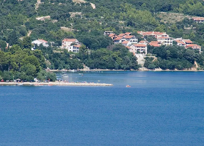 بيت للعطل 4 Bedroom Cozy In Jovici